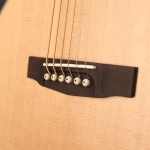 Cort akusztikus bariton gitár elektronikával, matt natúr
